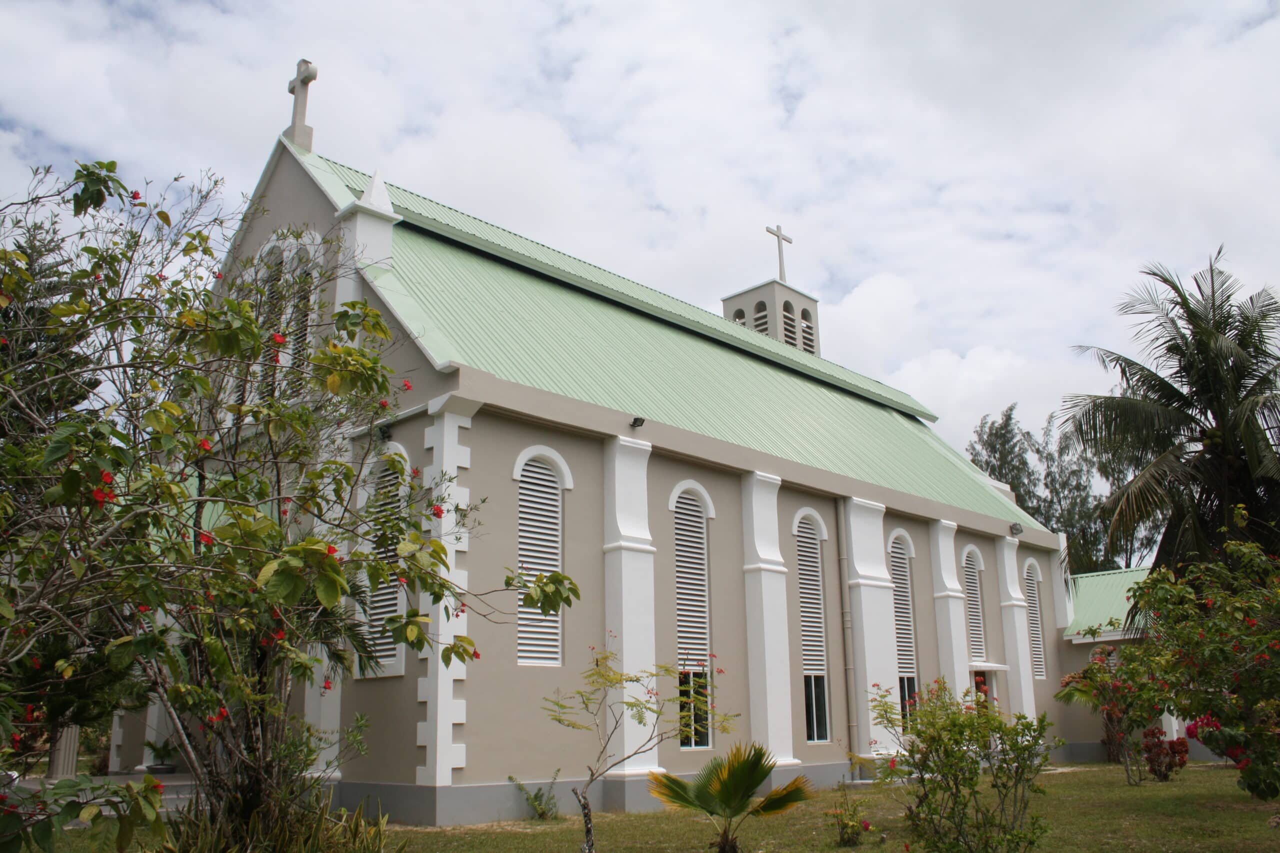 Matrimoni ai tropici in chiesa